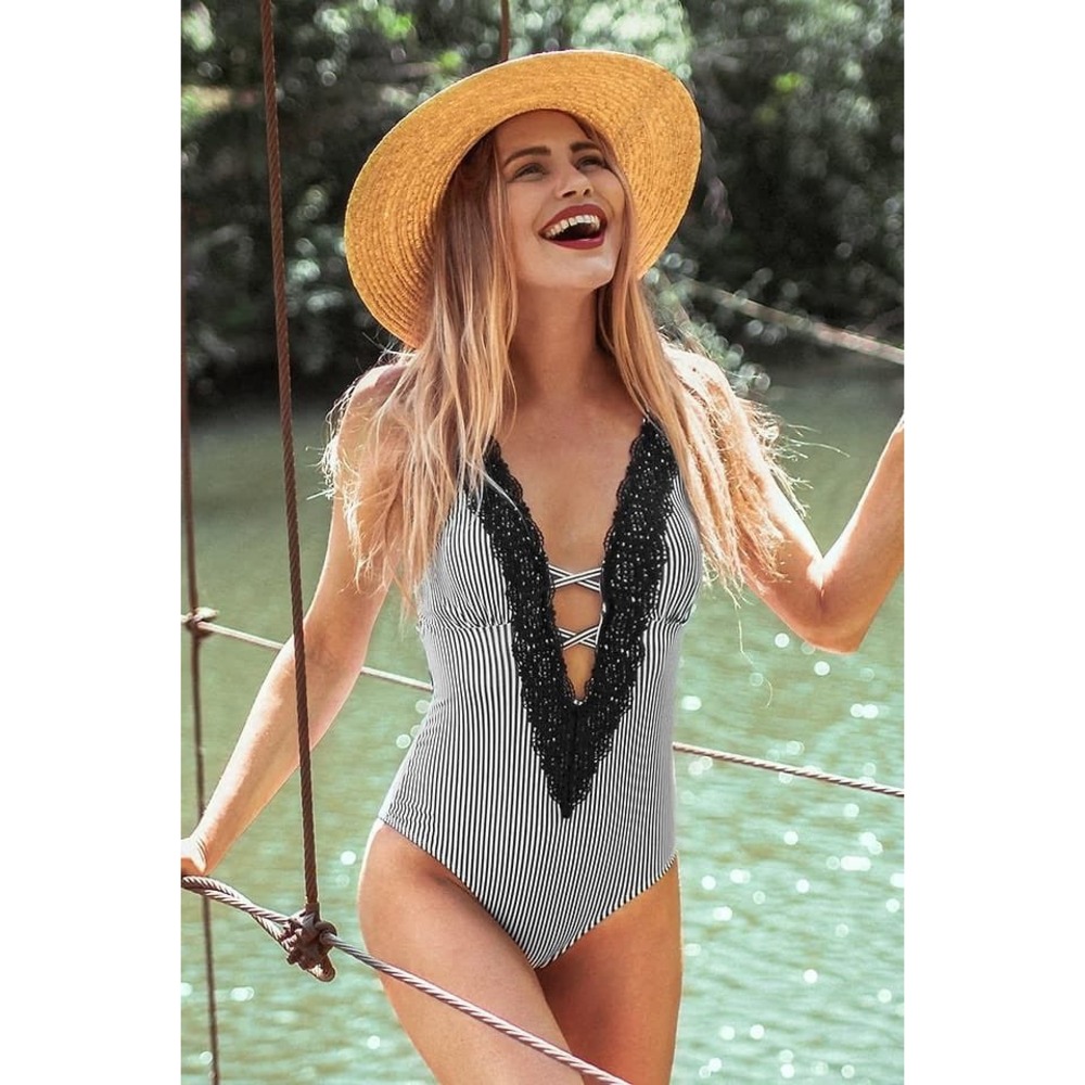 Cupshe Black White Striped Lace Trim V-Neck One Piece Swimsuit Strappy Back M